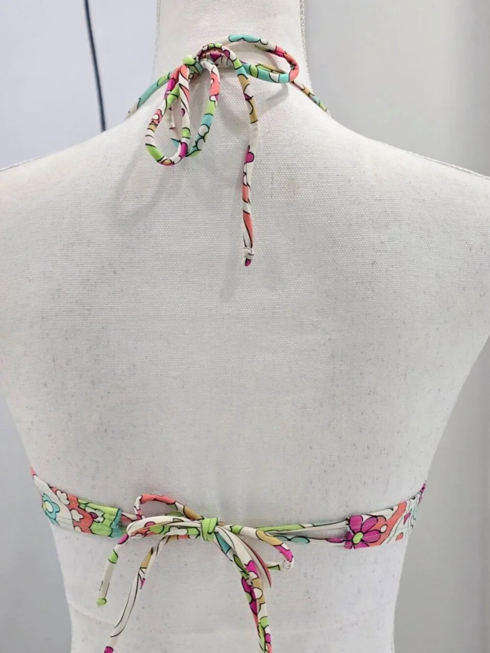 Mudd ✦ Floral Bikini Top ✦ Halter Neck Tie‑Back Colorful Stretch Floral Retro S